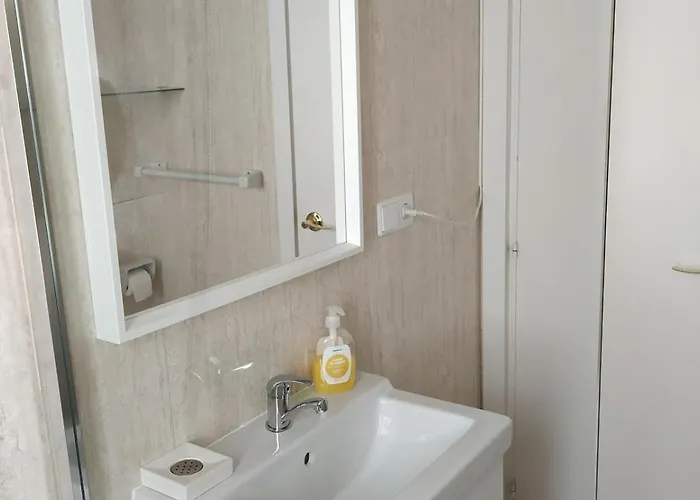 Atico Con Esplendida Terraza كاديز