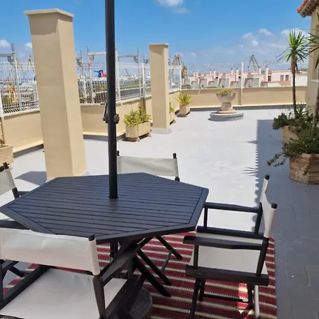 ático Con Espléndida Terraza