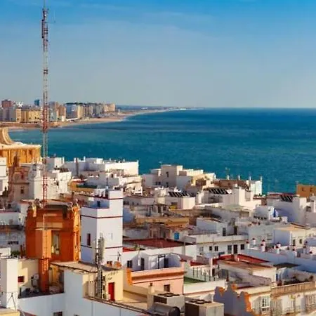 ático Con Espléndida Terraza * Cádiz