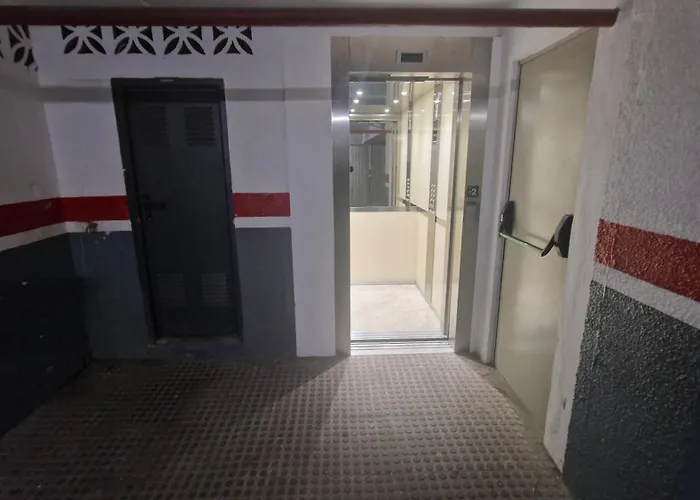 Atico Con Esplendida Terraza